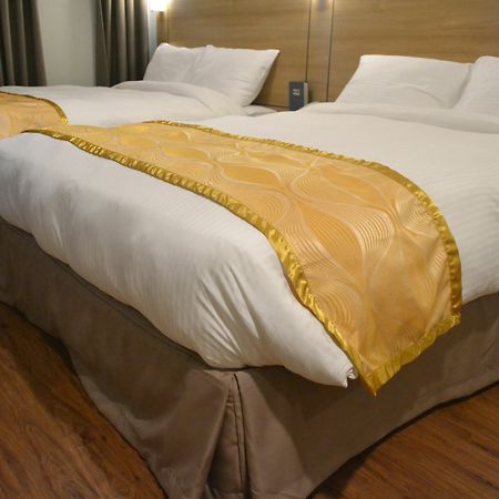 Vista Real Hotel 따가이따이 외부 사진