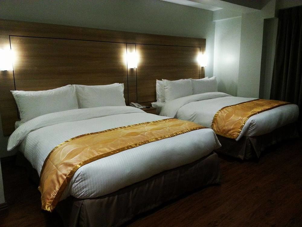 Vista Real Hotel 따가이따이 외부 사진