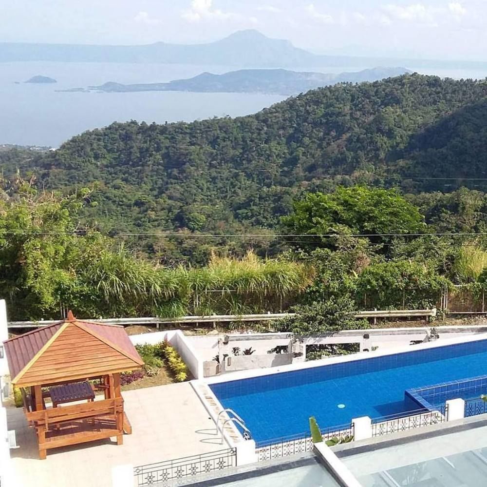 Vista Real Hotel 따가이따이 외부 사진