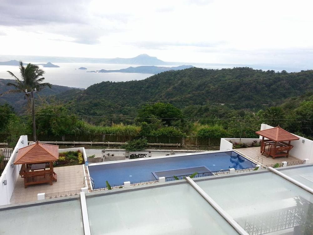 Vista Real Hotel 따가이따이 외부 사진