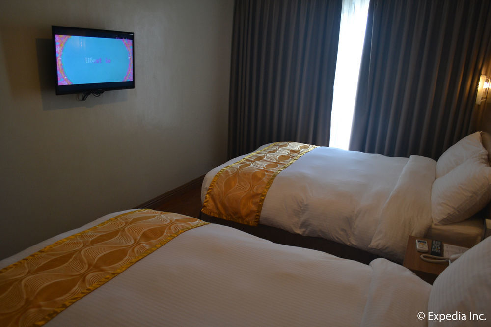 Vista Real Hotel 따가이따이 외부 사진