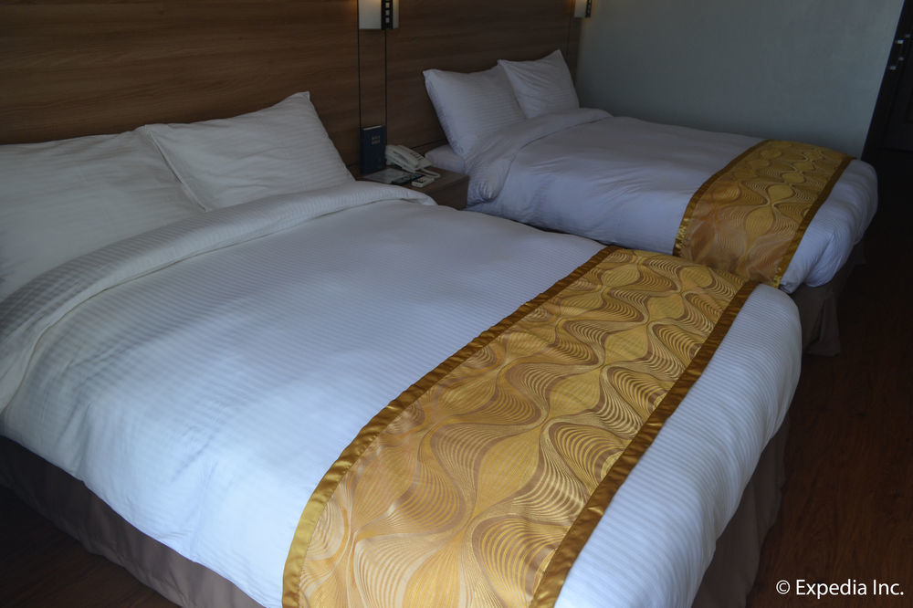 Vista Real Hotel 따가이따이 외부 사진