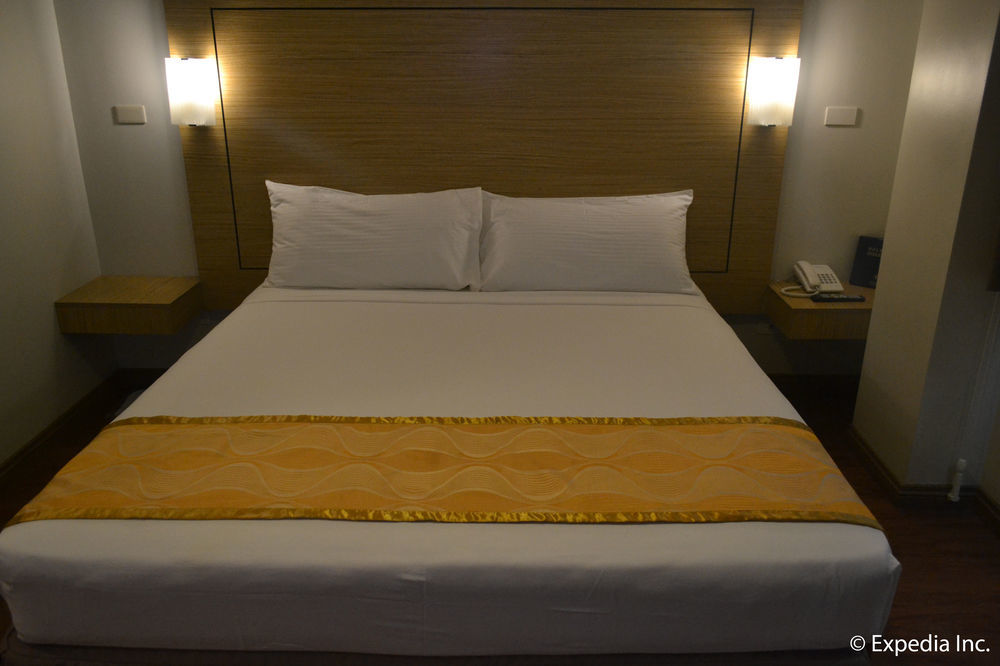 Vista Real Hotel 따가이따이 외부 사진