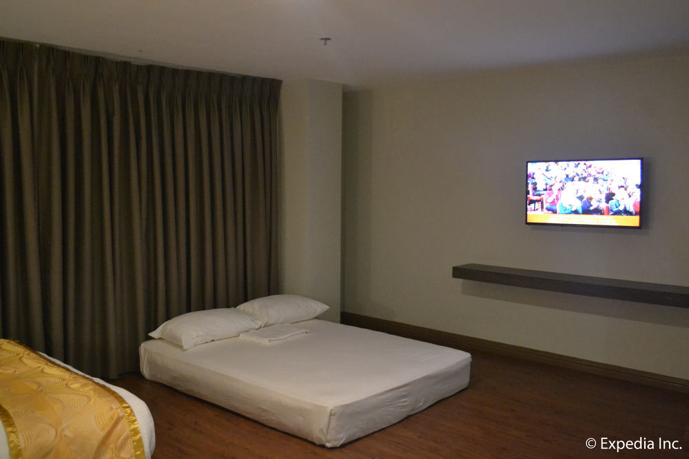 Vista Real Hotel 따가이따이 외부 사진