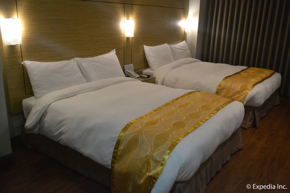 Vista Real Hotel 따가이따이 외부 사진