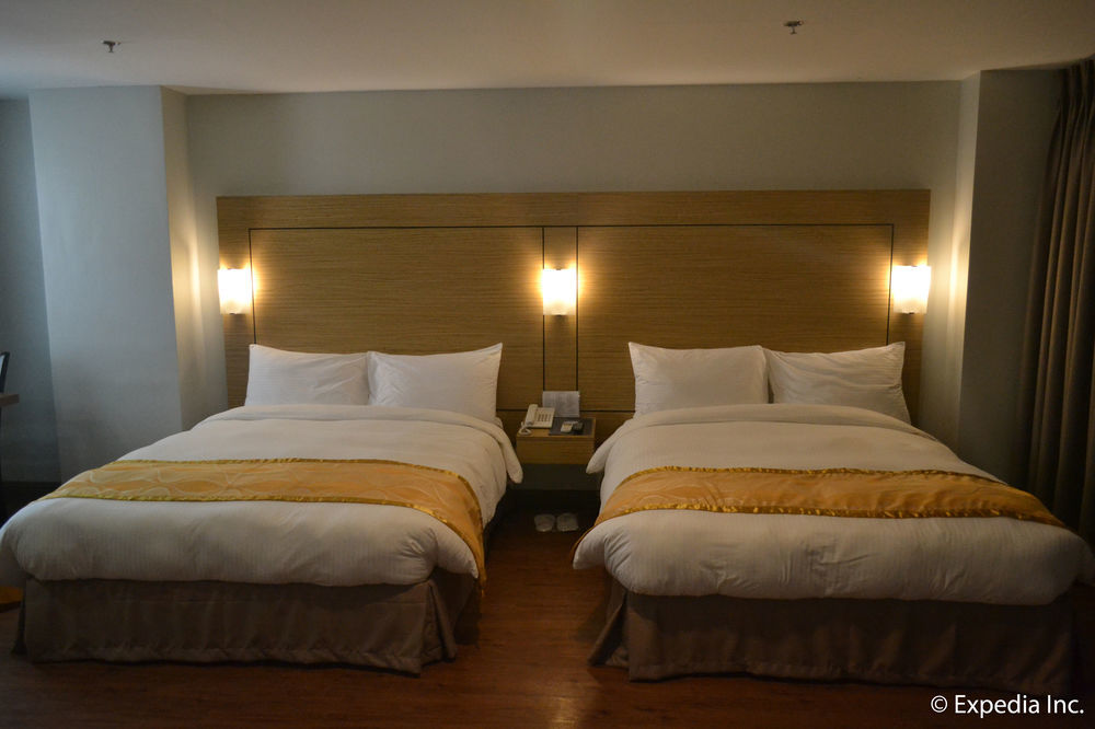 Vista Real Hotel 따가이따이 외부 사진