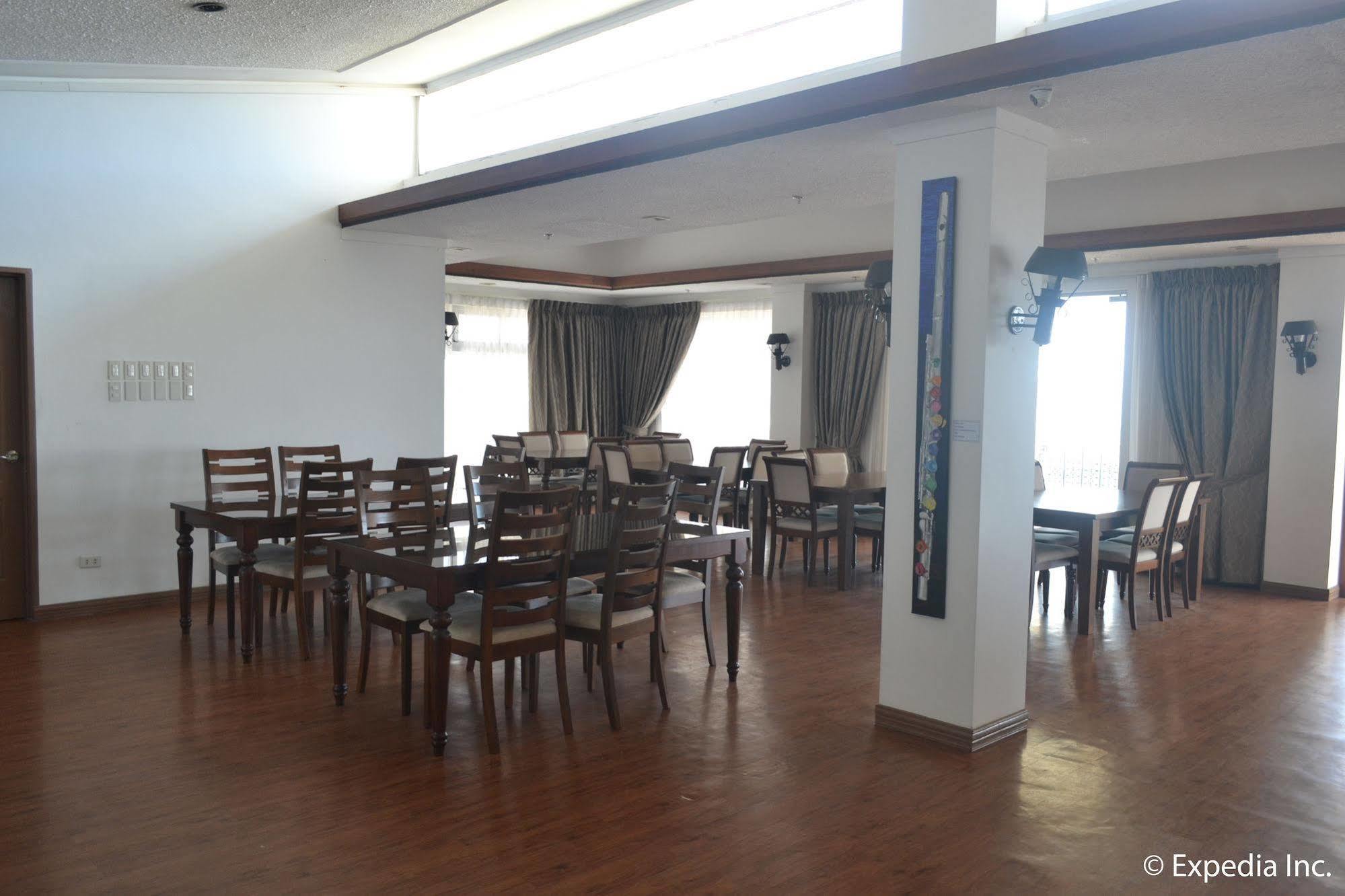 Vista Real Hotel 따가이따이 외부 사진