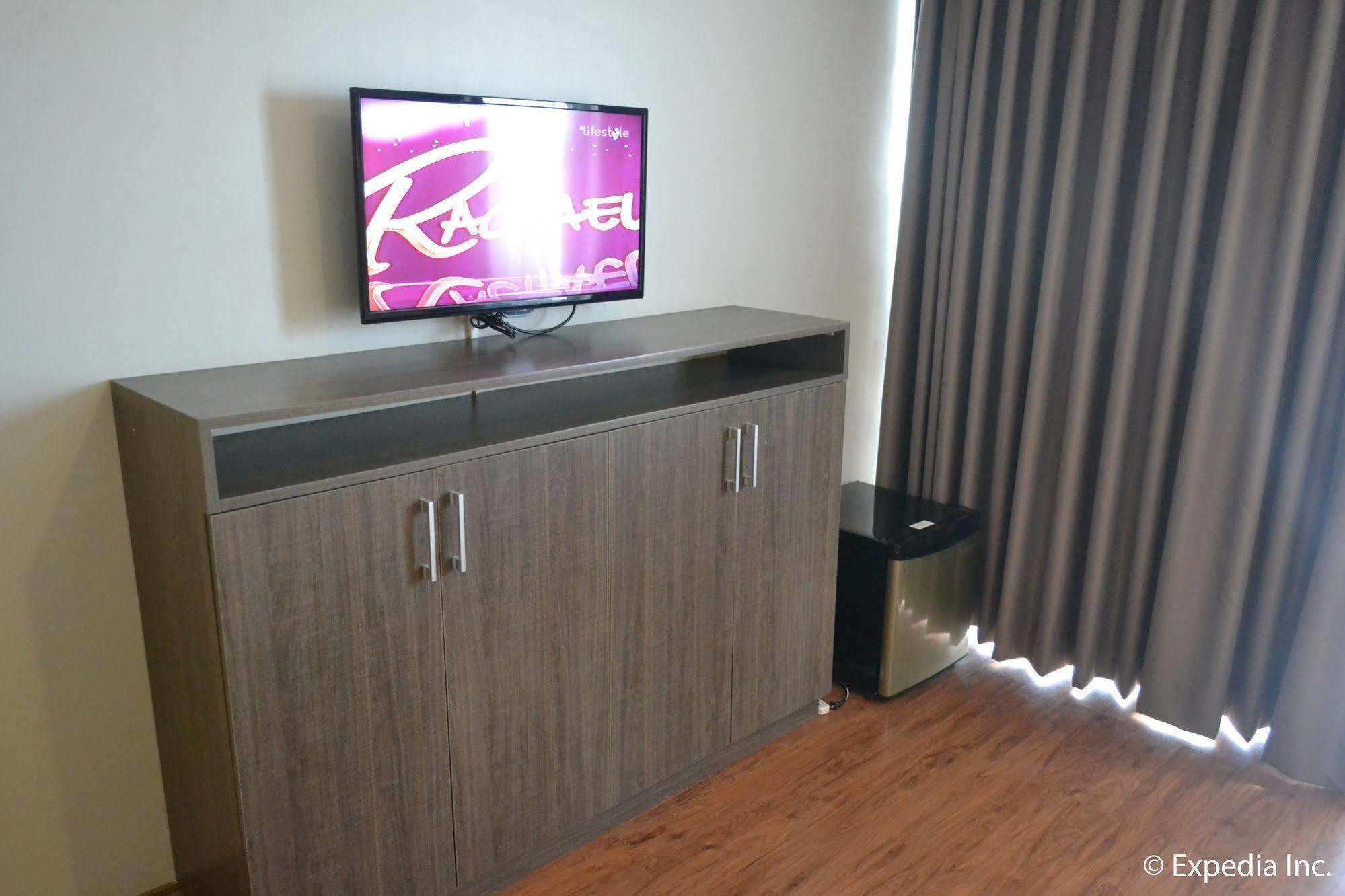 Vista Real Hotel 따가이따이 외부 사진