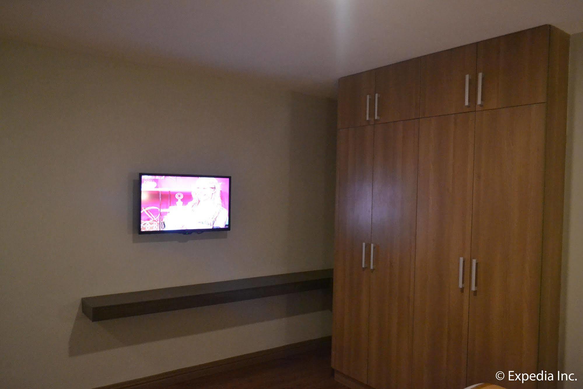 Vista Real Hotel 따가이따이 외부 사진