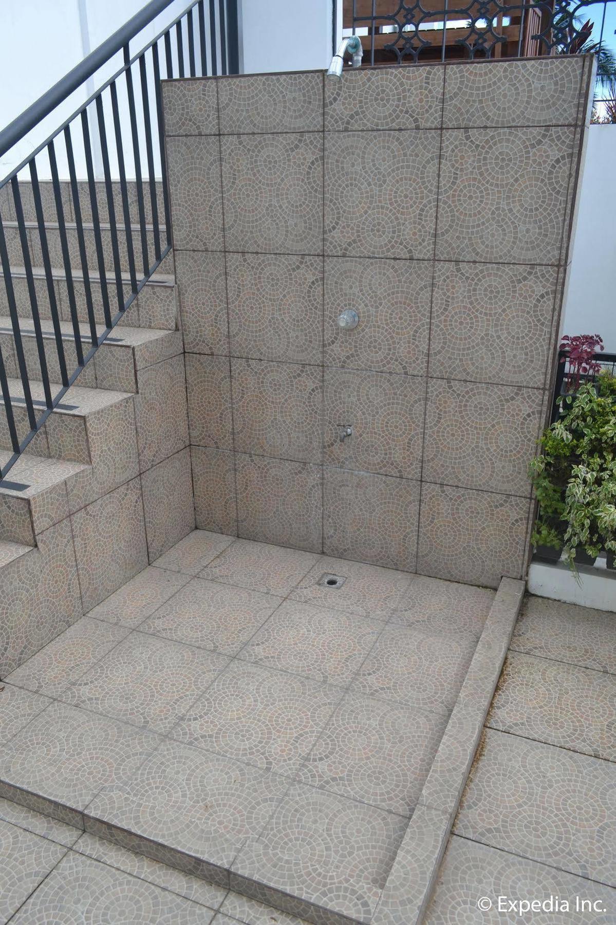 Vista Real Hotel 따가이따이 외부 사진