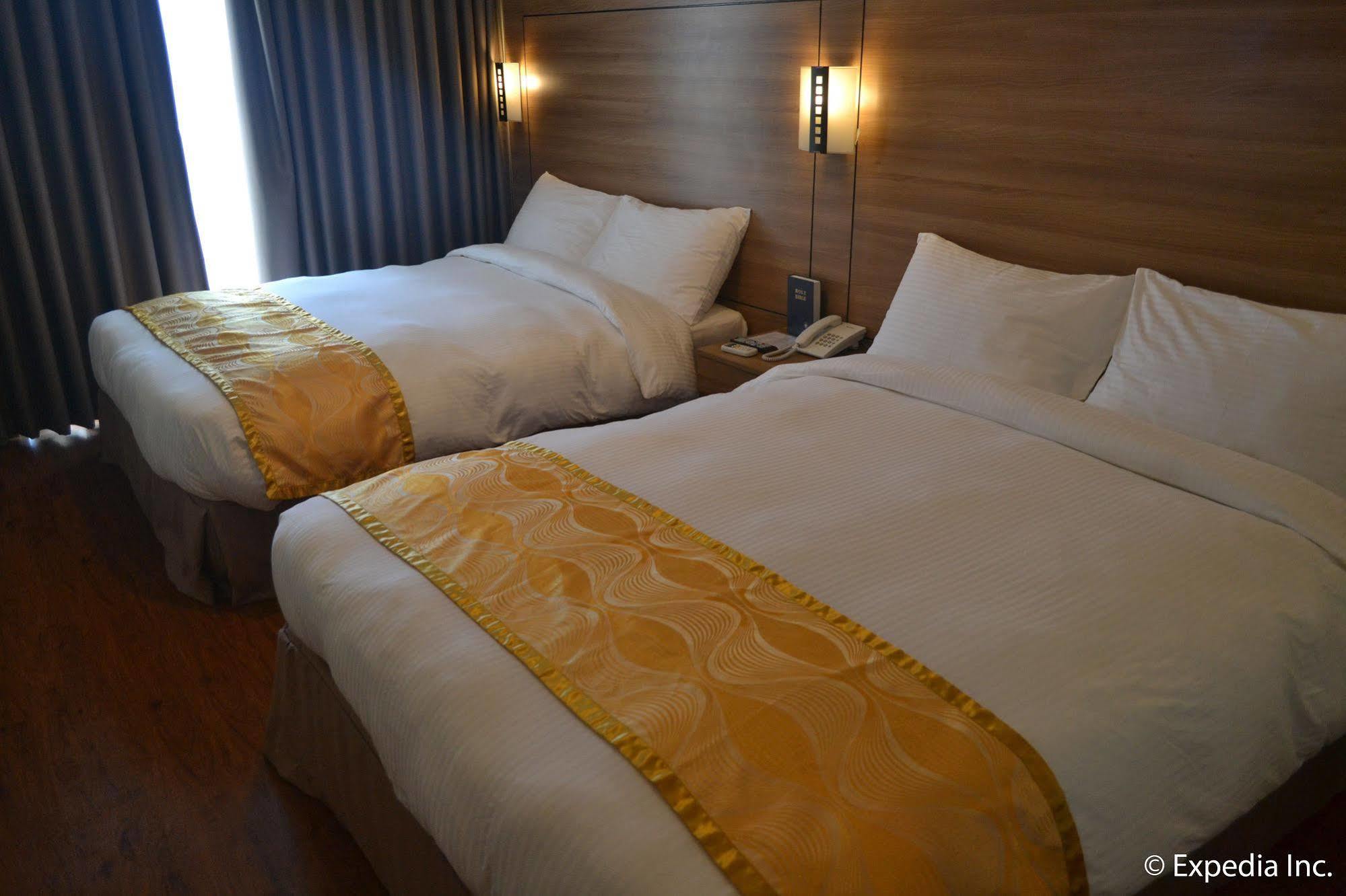 Vista Real Hotel 따가이따이 외부 사진