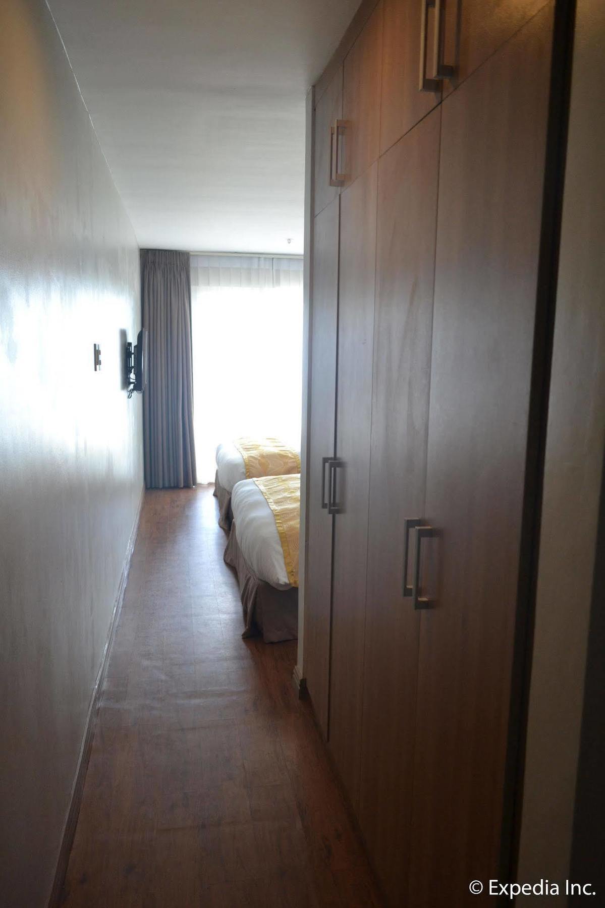 Vista Real Hotel 따가이따이 외부 사진